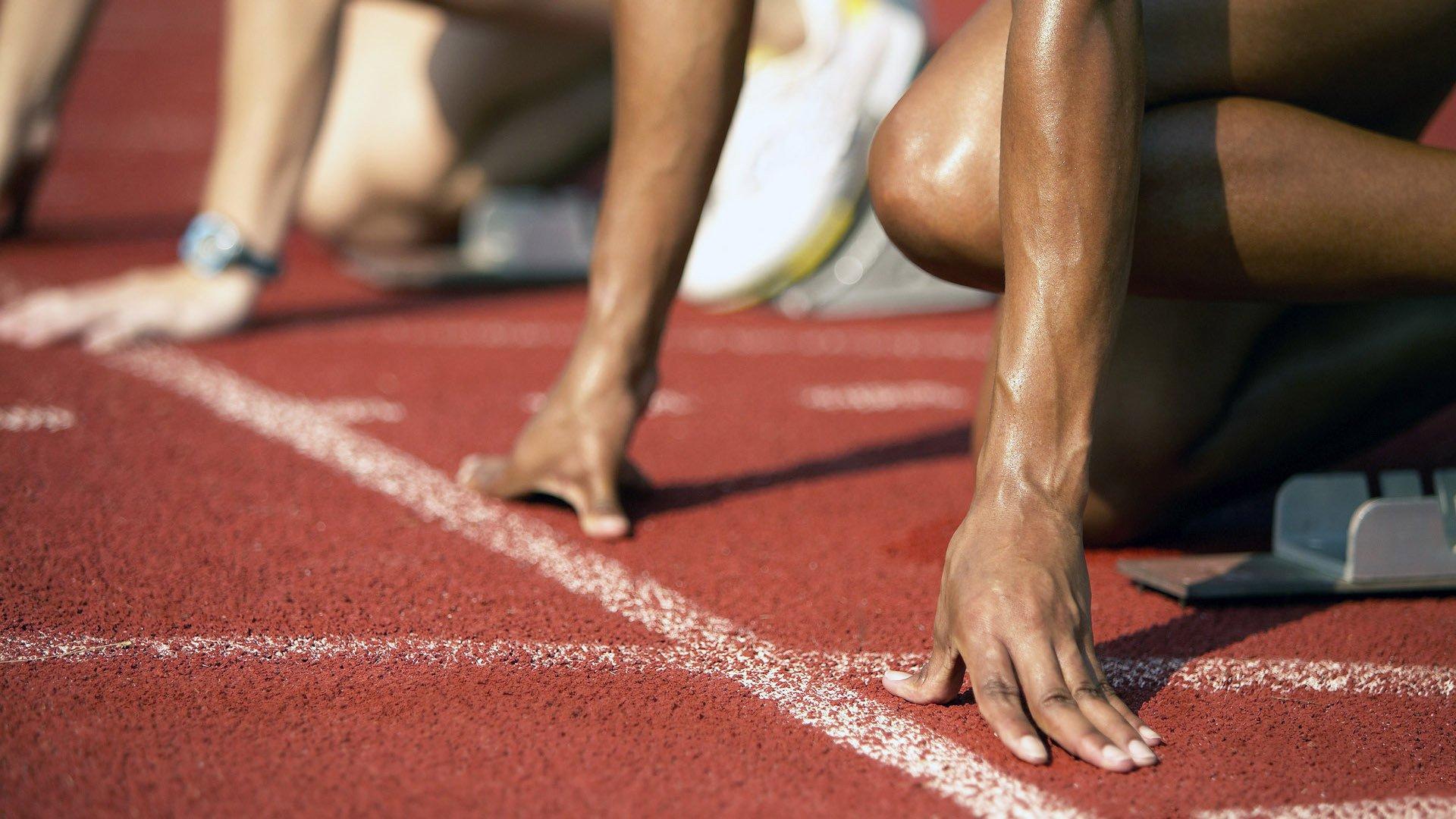 中国速度滑冰队世锦赛再创佳绩 小将张琳斩获男子500米金牌