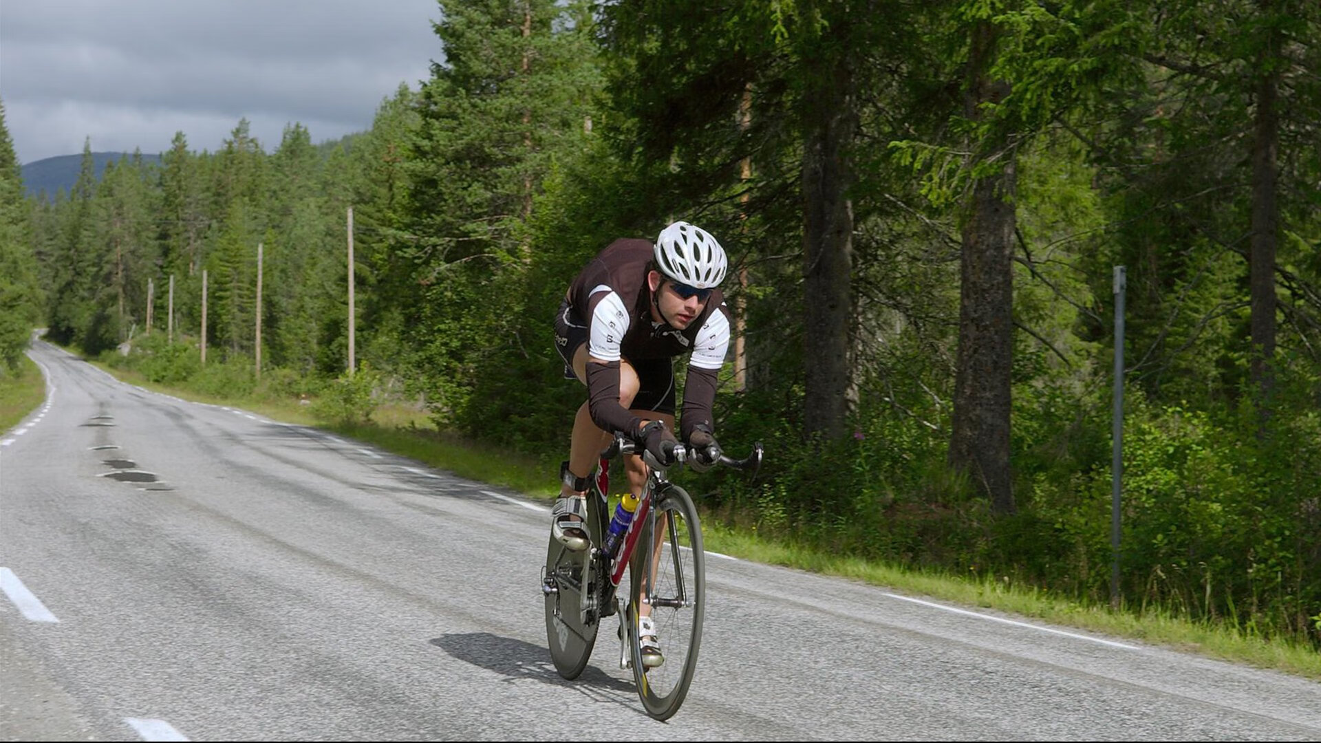 速度滑冰世锦赛，冰上飞人刷新纪录，中国小将惊艳亮相